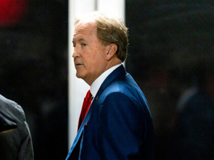 Ken Paxton, Texas attorney general, arrives at Manhattan criminal court in New York, US, o