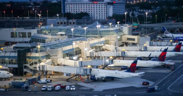 VIDEO: One Injured When Two Delta Jets Collide at LaGuardia Airport