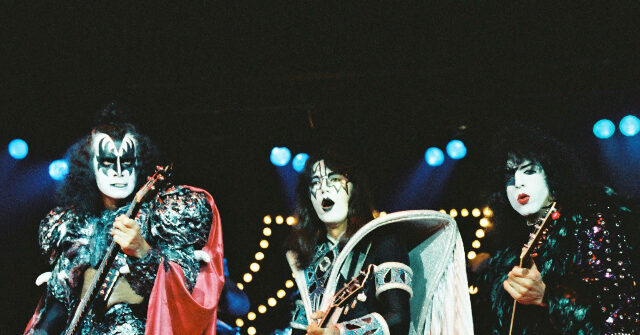 Gene Simmons, Paul Stanley, Pearl Jam Mourn Kiss Icon Ace Frehley