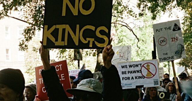 VIDEO: Man Wearing Trump Inflatable Costume Allegedly Attacked at No Kings Rally