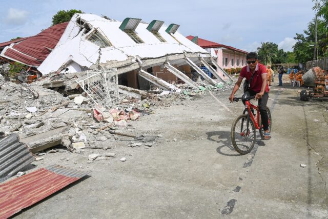 The death toll from a powerful earthquake in the central Philippines rose to 72 on Thursda