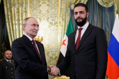 Putin greeted Sharaa warmly at the Kremlin