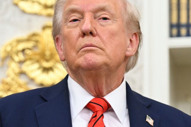 US President Donald Trump says he has ordered the military to be paid despite the ongoing