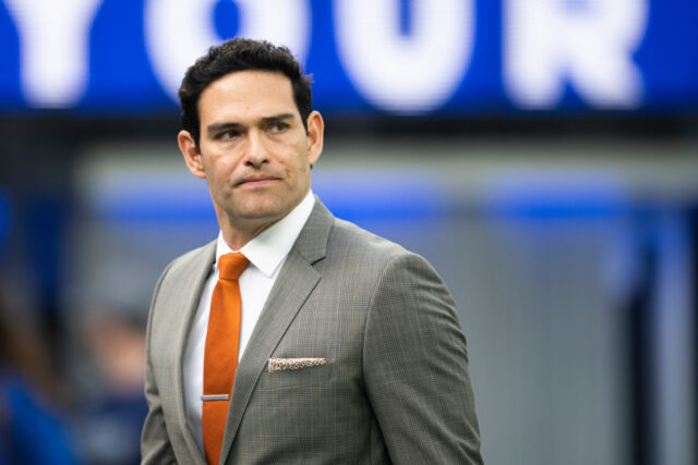 Mark Sanchez-Stabbed The Associated Press