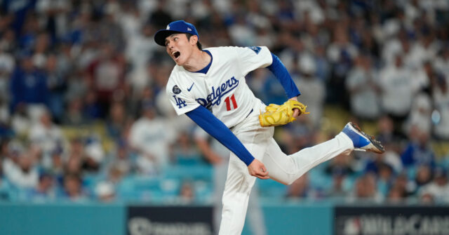 Sasaki's 101-mph Ninth Sends Dodgers to NLDS