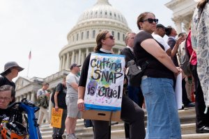 25 states sue federal government to release SNAP funds