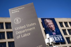 BLS calls back economists, IT staff to release CPI report