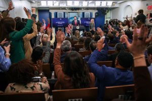 GOP seeks 5 more Senate Dems to reopen the federal government