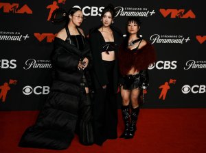 'KPop Demon Hunters' perform, discuss 'Golden' on 'Tonight'