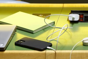 Outage at Amazon Web Services takes down apps, websites globally