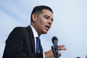 Oversight Dem wants Trump administration's shutdown messaging investigated