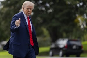 Trump administration to lay off 4,100 federal workers, pay troops