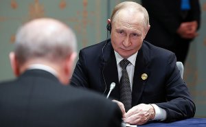 Vladimir Putin unveils 'tiny flying Chernobyl' nuclear missile