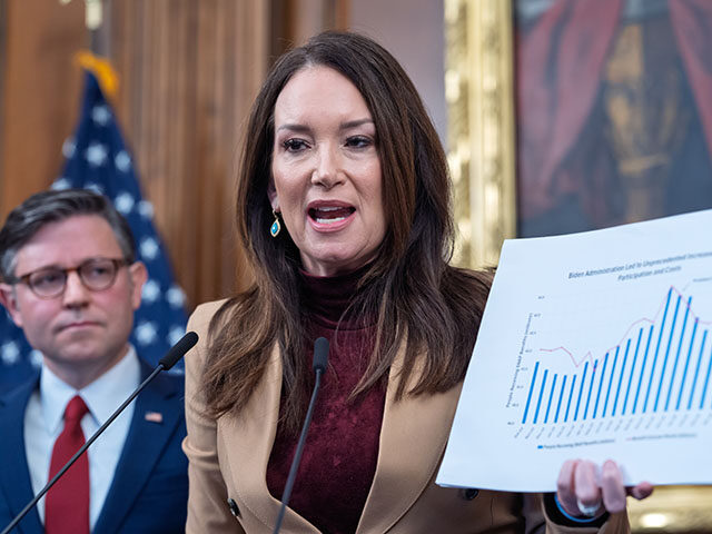 AP25304569790208 Title: Government Shutdown Image ID: 25304569790208 Article: Secretary of Agriculture Broo