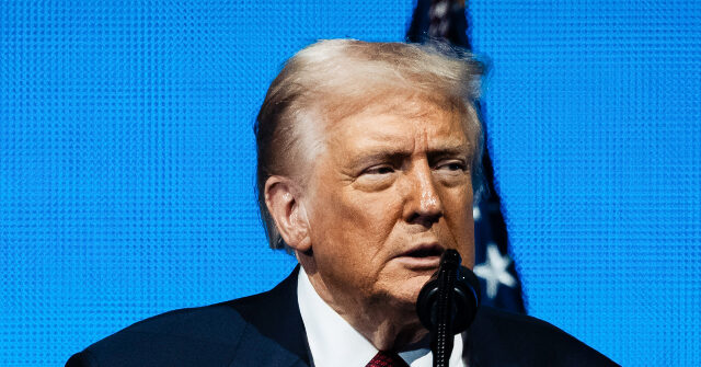 
                            Trump Says America Is at Crossroads of 'Communism and Common Sense'