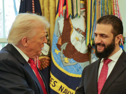 WASHINGTON DC, UNITED STATES - NOVEMBER 10: (----EDITORIAL USE ONLY - MANDATORY CREDIT - &