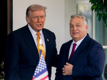 US President Donald Trump and Viktor Orban, Hungary's prime minister, outside the Wes