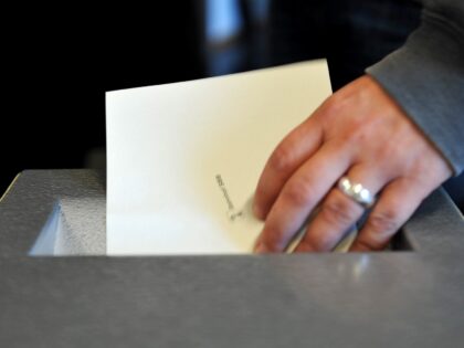 Swiss Voters Reject Referendum Calling for Mandatory National Service for Women