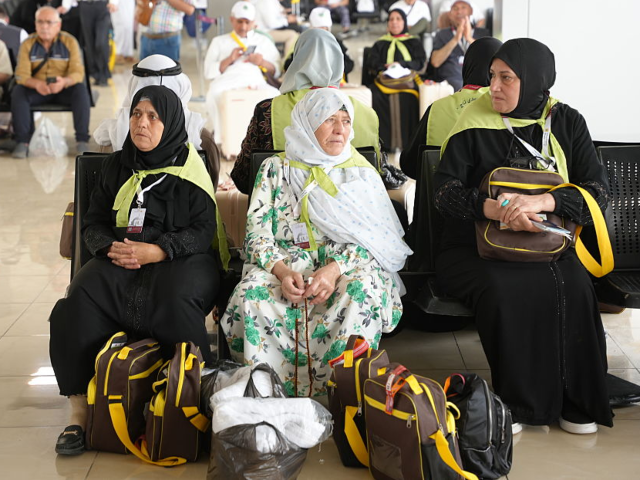 GettyImages-2215309069 The first group of Syrian pilgrims departed from Damascus International Airport en route t