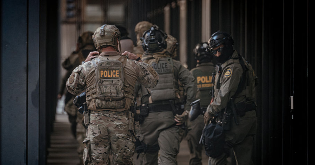 
                            Exclusive: Border Patrol Open to Hiring Personnel Who Left Under Biden to Sustain Trump's Success