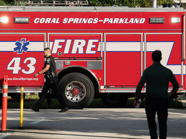 GettyImages-2245549271 CORAL SPRINGS, FLORIDA, US - NOVEMBER 10: Fire trucks and police cars in the Coral Springs