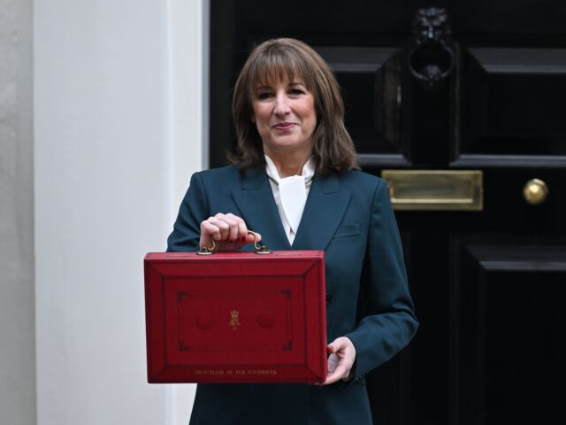 LONDON, UNITED KINGDOM - NOVEMBER 26: Chancellor of the Exchequer Rachel Reeves leaves 11