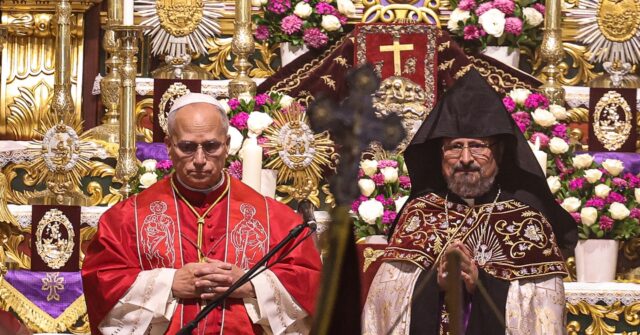 Pope Leo Prays at Armenian Cathedral in Istanbul as Turkey and Armenia Attempt Reconciliation