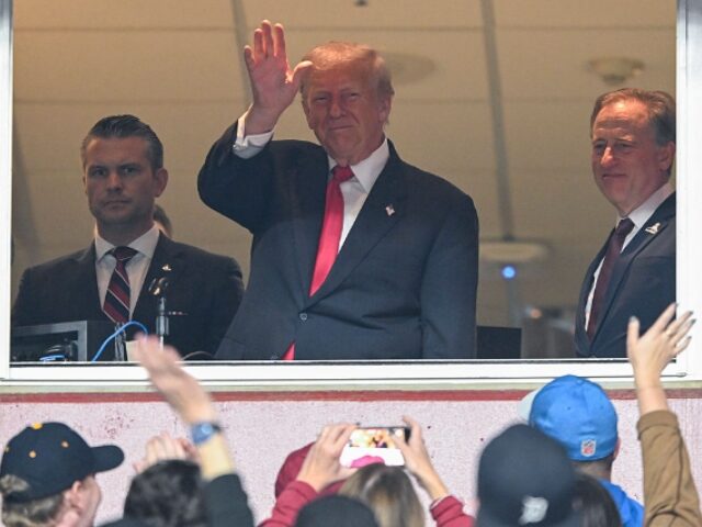 Trump Praises Joe Namath During NFL Broadcast: ‘A Great Talent’