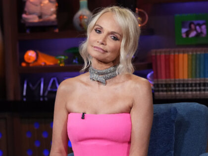 WATCH WHAT HAPPENS LIVE WITH ANDY COHEN -- Episode 18133 -- Pictured: Kristin Chenoweth --