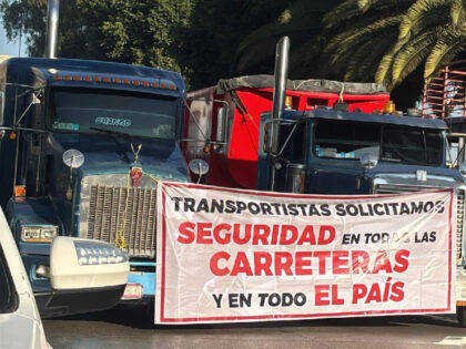 Protesters in Mexico. (Credit: Breitbart News Foundation / Cartel Chronicles)