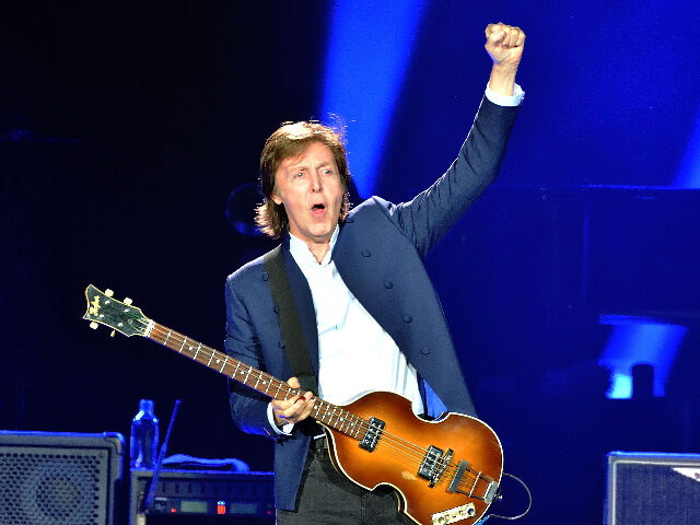 performs at The O2 Arena on May 23, 2015 in London, England.