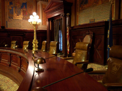 9/26/06 photo Ryan McFadden 200602159 Pennsylvania State Capitol, a look at the building o