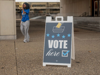 PITTSBURGH, UNITED STATES - 2024/11/05: A large 'VOTE' sign positioned on campus