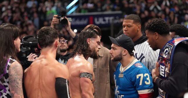 Giants' Cam Skattebo Scraps with WWE Stars at Madison Square Garden
