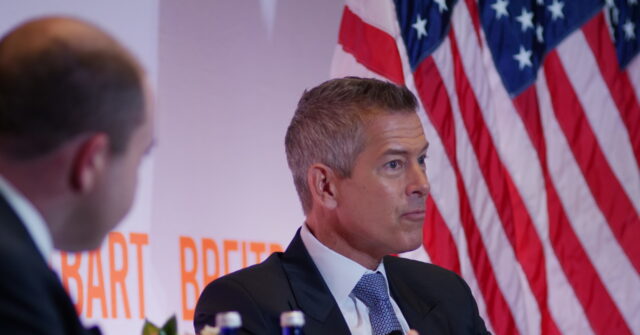 
                            Sec. Duffy Jokes: Putting Senate Dems on a No-Fly List Would Be 'Great'