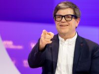 Report: AI Pioneer Yann LeCun to Leave Mark Zuckerberg’s Meta, Launch Startup