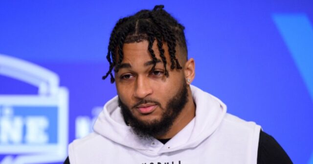 Marshawn Kneeland’s Girlfriend Is Pregnant, Cowboys Coach Reveals