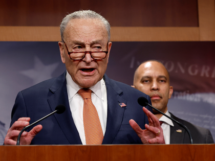 ar-spc-11-17-25 WASHINGTON, DC - FEBRUARY 04: U.S. Senate Minority Leader Charles Schumer (D-NY (L) and Ho