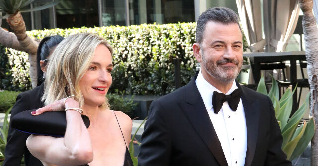 
                            Jimmy Kimmel's Wife Says Daughter 'Burst into Tears' over Show Suspension, Son Asked If Trump Did It