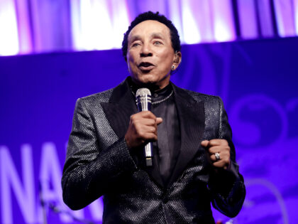 BEVERLY HILLS, CALIFORNIA - OCTOBER 11: Smokey Robinson performs on stage as the stars com