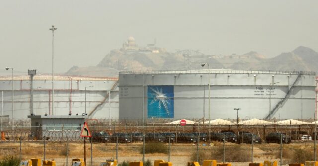 Saudi Aramco Q3 Profit Dips Amid Lower Oil Prices Despite Production Increase