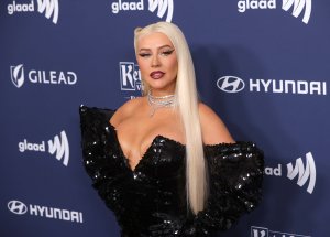 Christina Aguilera sings 'My Favorite Things' in holiday special clip