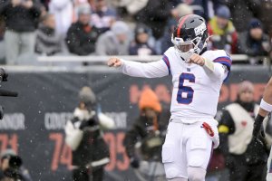 Dart, Knight, Kincaid, Wilson among injured in NFL's Week 10