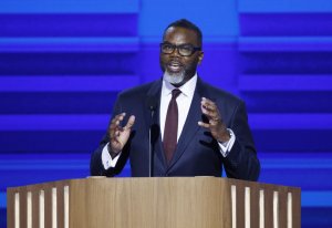 'Dick Clark's New Year's Rockin' Eve' adds Chicago celebration