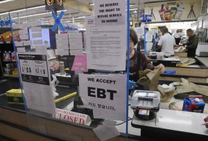 Federal food benefits to remain frozen after Supreme Court order