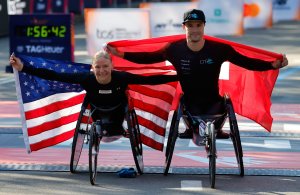 Kenyans Benson Kipruto, Hellen Obiri win NYC Marathon