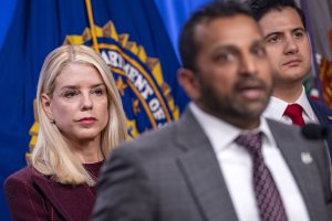 Milwaukee judge accused of obstructing ICE agents to appear in court