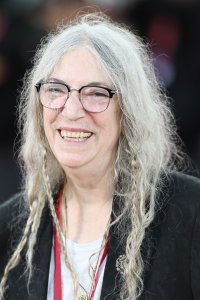 Patti Smith performs, reflects on 'Horses' on 'Late Show'