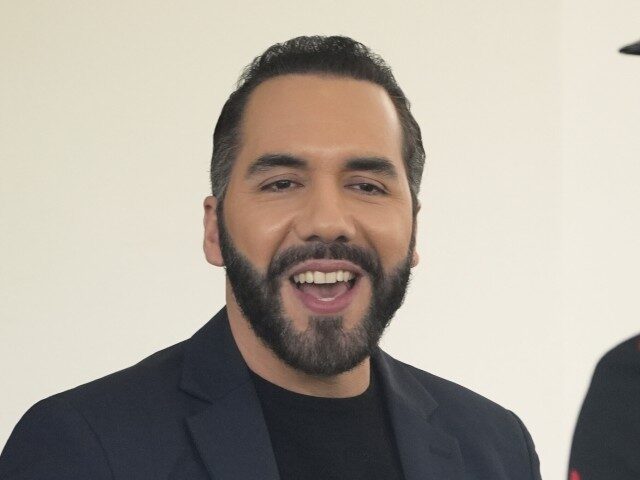 Nayib Bukele Trolls Hillary: We’ll Shut Down CECOT… but One Country Has to Volunteer to Receive