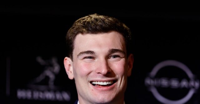 Fernando Mendoza Delivers Heartfelt Message to Mom After Winning Heisman Trophy